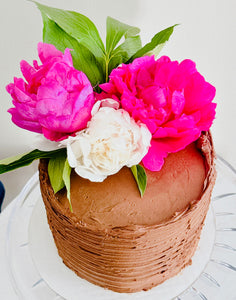 6" Cake with Flowers (Choose your Flavors)